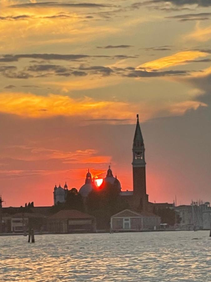 Ca' Ai Sospiri Apartment Venice Luaran gambar